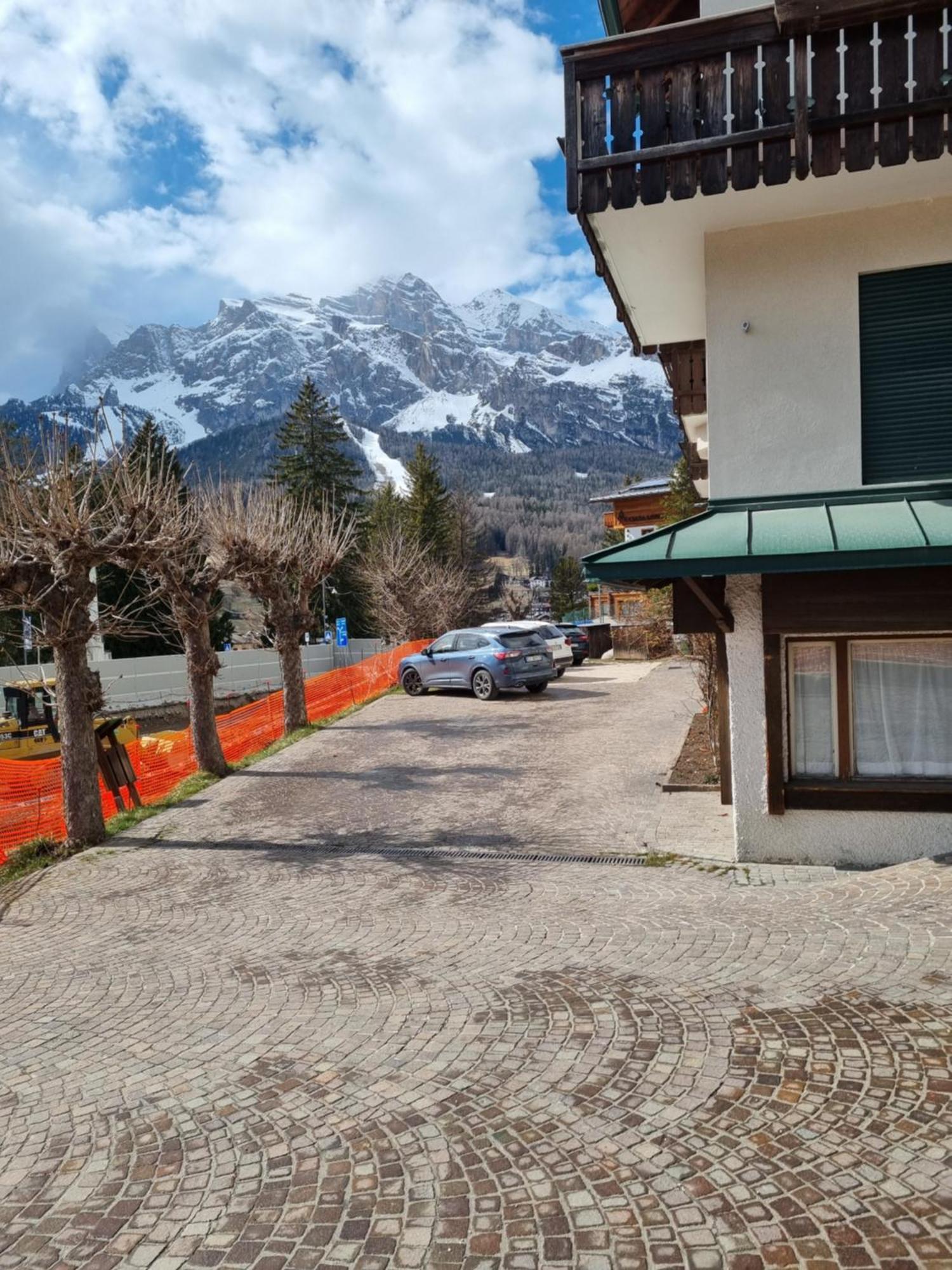 Hotel Meuble Oasi Cortina dʼAmpezzo Extérieur photo