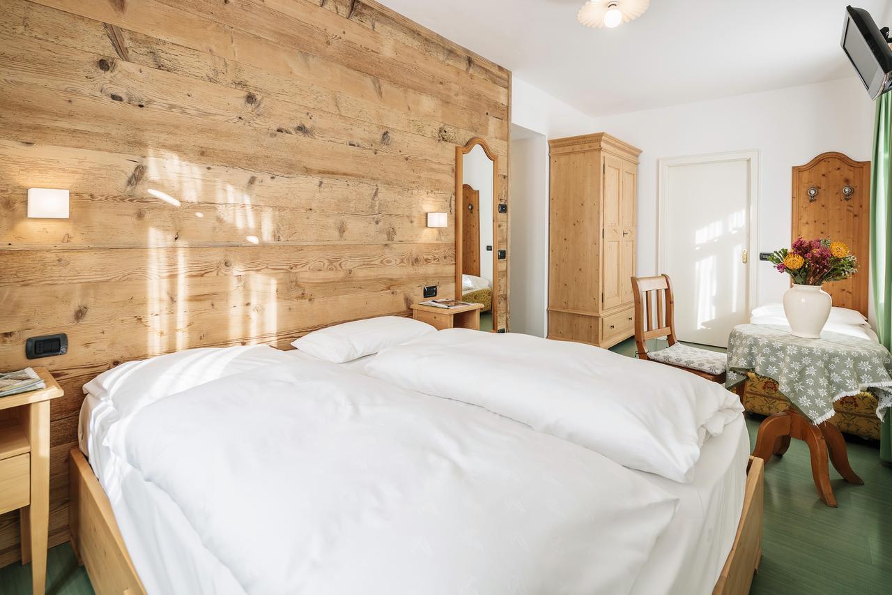 Hotel Meuble Oasi Cortina dʼAmpezzo Extérieur photo