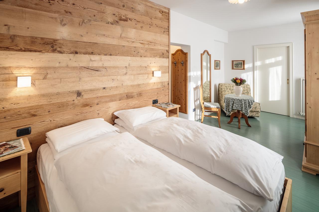 Hotel Meuble Oasi Cortina dʼAmpezzo Extérieur photo