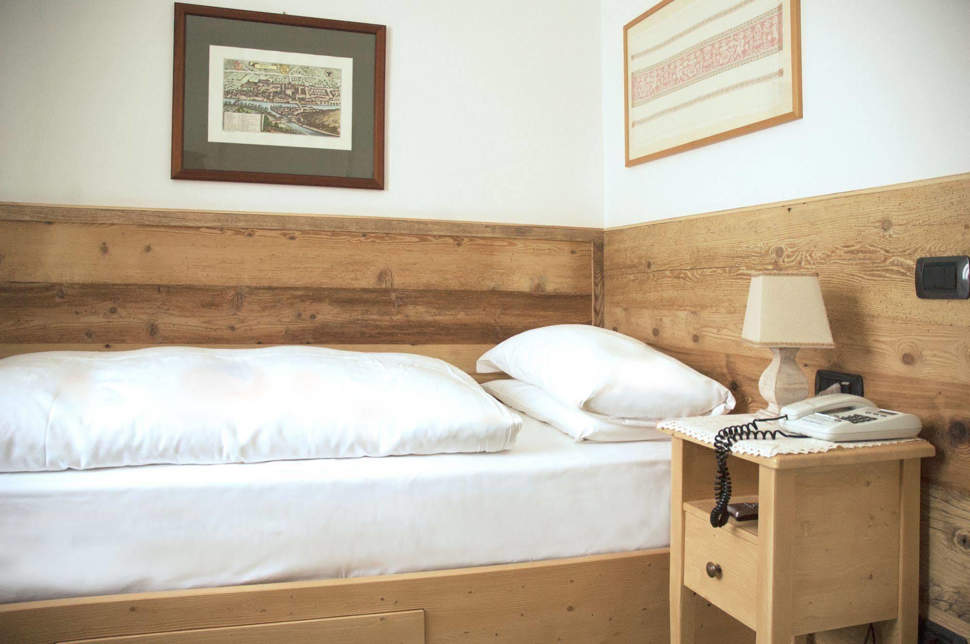 Hotel Meuble Oasi Cortina dʼAmpezzo Extérieur photo