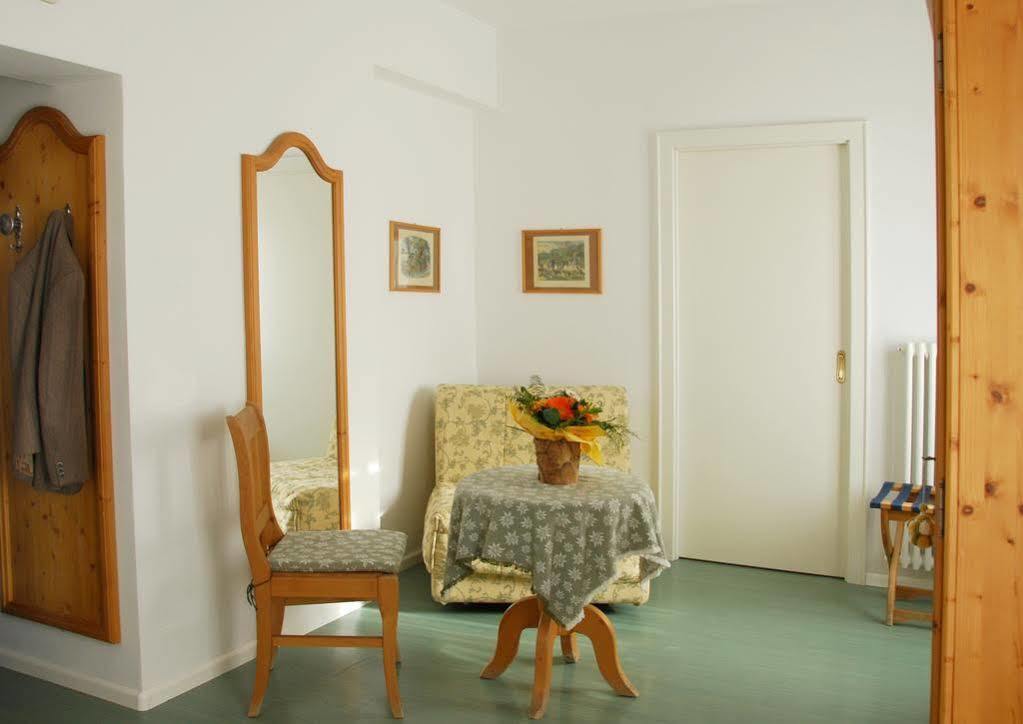 Hotel Meuble Oasi Cortina dʼAmpezzo Extérieur photo
